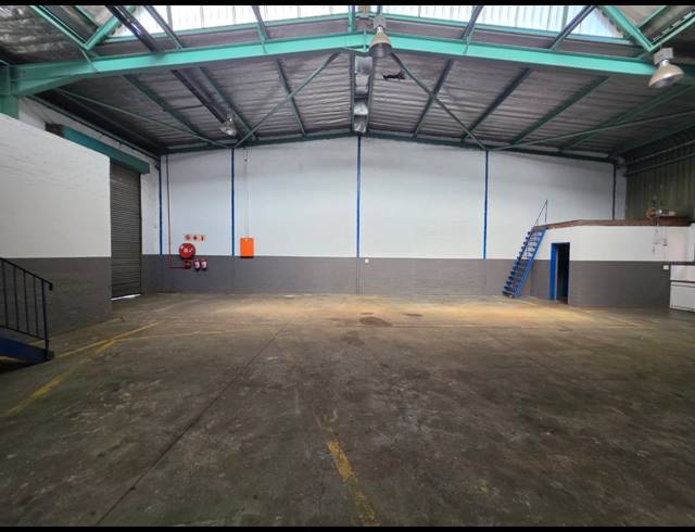 275M² WAREHOUSE TO LET IN STORMILL